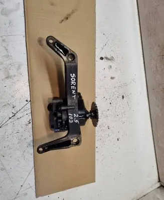 KIA Sorento Oil pump 
