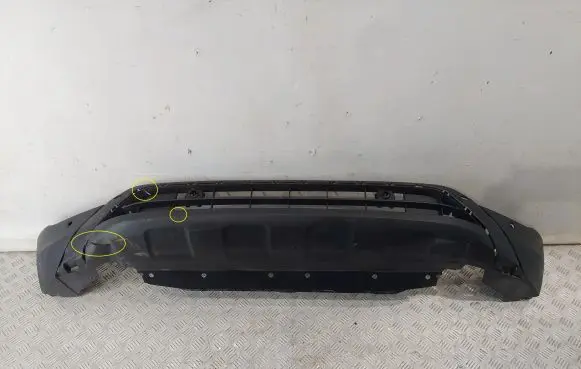 Front bumper lip