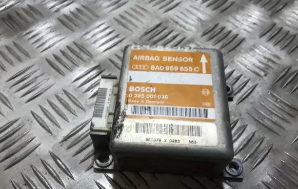 Audi A4 S4 B5 8D Airbag control unit/module 8a0959655c 0285001038
