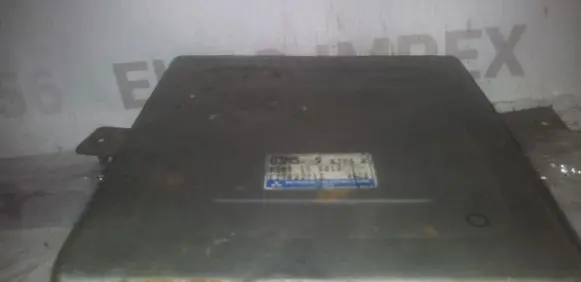 Mazda 323 Engine control unit/module B3M518881A E2T8227