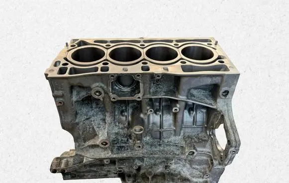 Volvo XC90 Engine block 32298547 C7CUL D420T8