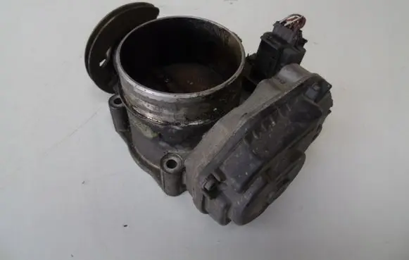 Audi A6 S6 C5 4B Throttle valve 078133063AK