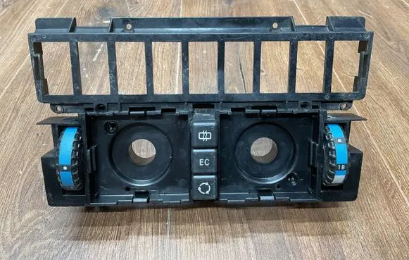 Mercedes-Benz E W124 Climate control unit 1248303885 9140010183