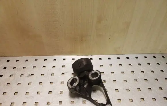 Audi A6 S6 C7 4G Engine mounting bracket 8K0199343C