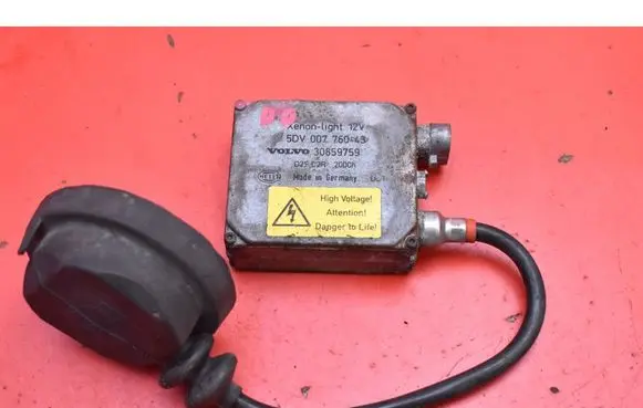 Volvo S40, V40 Voltage converter/converter module 30859759
