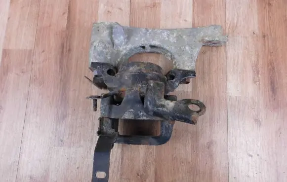 Toyota RAV 4 (XA50) Engine mount bracket 1230525040 1234125010