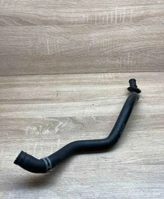 Mercedes-Benz CLS C219 Engine coolant pipe/hose A2118302615