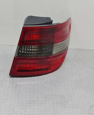 Mercedes-Benz B W245 Rear/tail lights 27520216