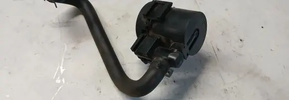 Active carbon filter fuel vapour canister