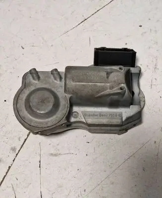 Mercedes-Benz E W211 Steering wheel lock A2034621130