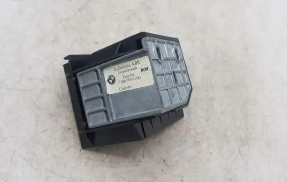 BMW 3 E46 Parcel shelf load cover mount bracket 7026709