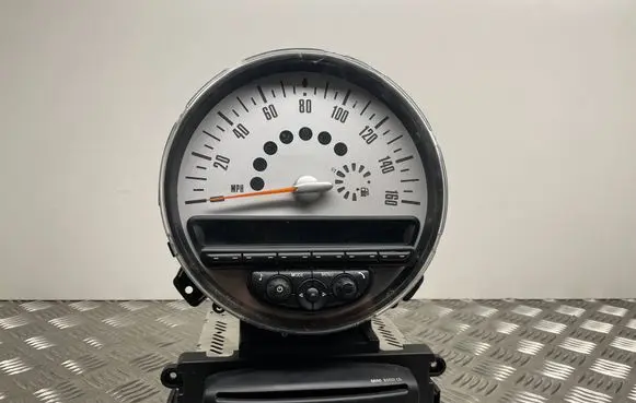 Mini One - Cooper Coupe R56 Radio/CD/DVD/GPS head unit 3456871