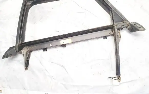 Audi A6 S6 C6 4F Rear door window/glass frame 
