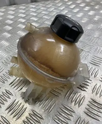 Peugeot 3008 II Coolant expansion tank/reservoir 9678514680 9678126080 9678125980