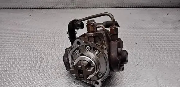 Toyota Corolla Verso AR10 Fuel injection high pressure pump 221000R020 HU2940000306