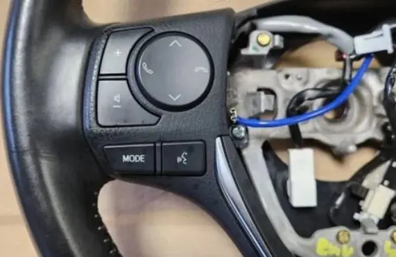 Toyota RAV 4 (XA40) Steering wheel NE64085