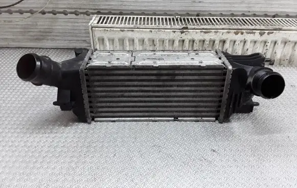Citroen C5 Intercooler radiator 9645682880