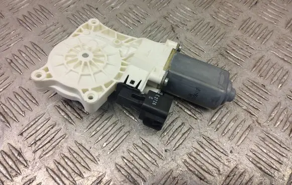 Land Rover Discovery 5 Front door window regulator motor C39789-101