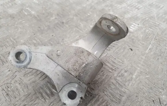 Nissan Qashqai Gearbox mounting bracket 113326UB5A