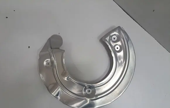 BMW X5 G05 Front brake disc dust cover plate 6878312