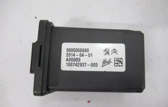 Citroen C4 II Picasso Other control units/modules 9806066880