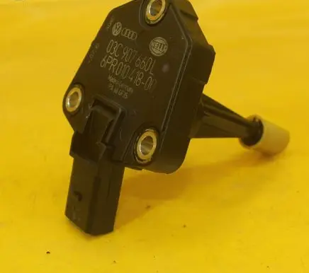 Audi A8 S8 D4 4H Oil level sensor 03C907660L 6PR01041800
