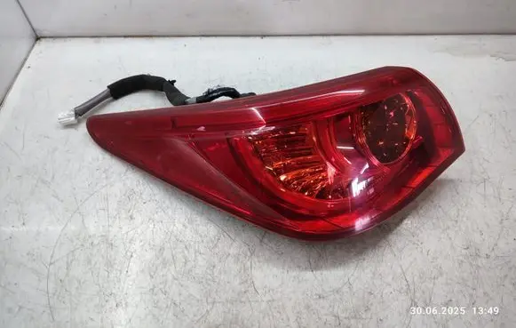 Infiniti Q50 Rear/tail lights A045255