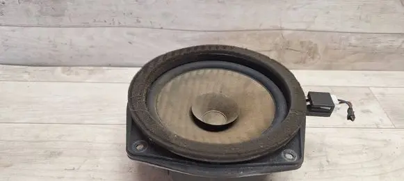 Hyundai Tucson JM Front door speaker 