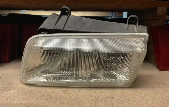 Opel Frontera A Headlight/headlamp 1305621507