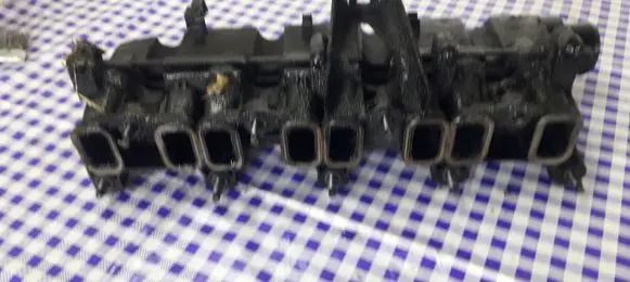Ford Mondeo Mk III Intake manifold