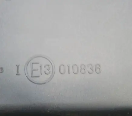 Subaru Legacy Rear view mirror (interior) E13010836