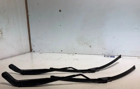 Ram 1500 Front wiper blade arm P68338024AA 89813805