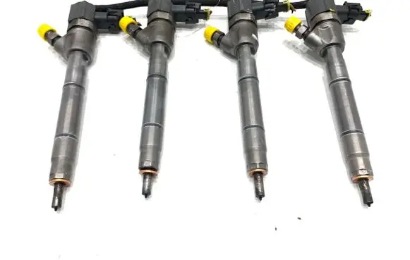 Hyundai i30 Fuel injectors set 338002A900