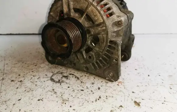 Volkswagen Polo III 6N 6N2 6NF Generator/alternator 0123310019 028903205H