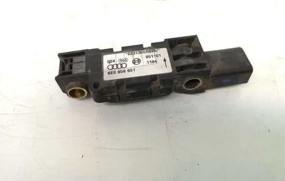 Audi A4 S4 B6 8E 8H Airbag deployment crash/impact sensor 8E0959651