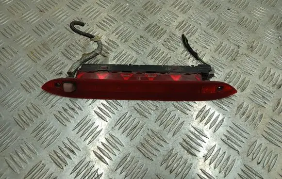 Ford Focus Third/center stoplight 04070805