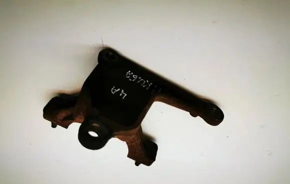 Ford Kuga I Engine mount bracket 6G91XXX
