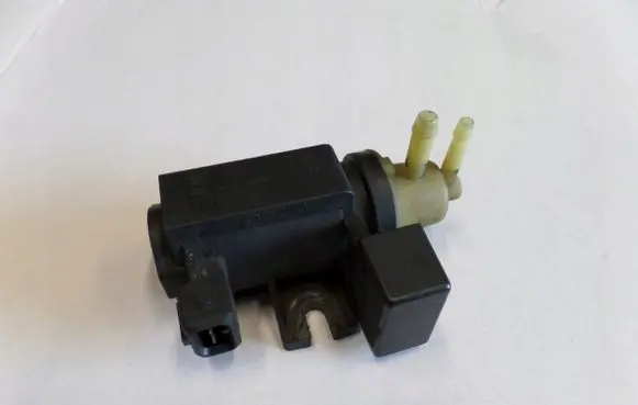 Opel Insignia A Turbo solenoid valve 55573362