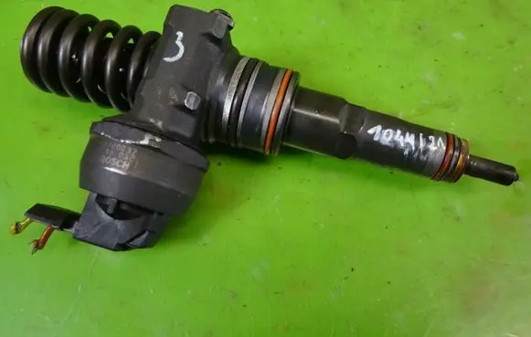 Audi A3 S3 8L Fuel injector 038130073AJ