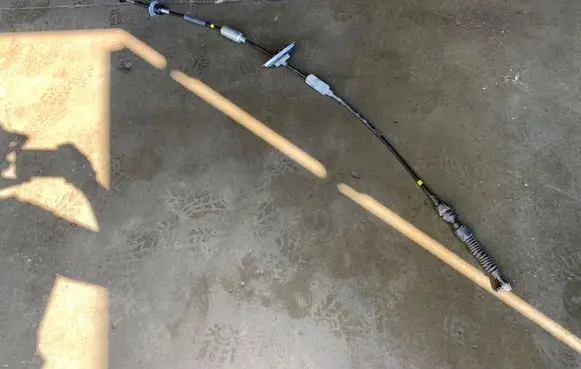 Hyundai Santa Fe Gear shift cable linkage D007LDF
