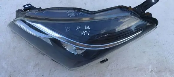 Toyota Yaris Headlight/headlamp