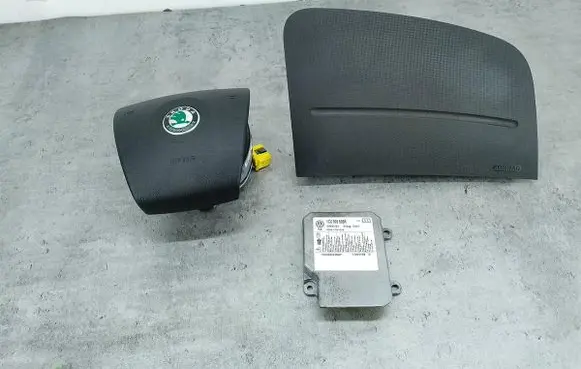 Skoda Fabia Mk2 (5J) Airbag set 