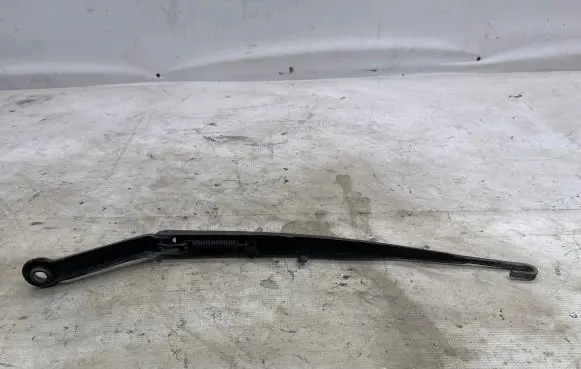 BMW 3 E46 Front wiper blade arm 8225993 61618225993