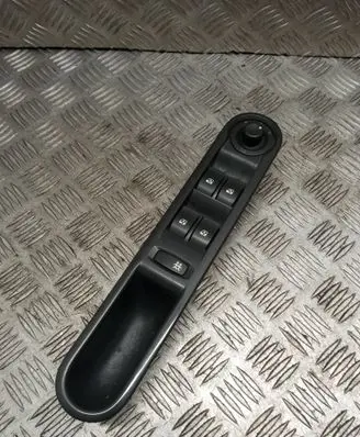 Renault Espace IV Electric window control switch 8200328426