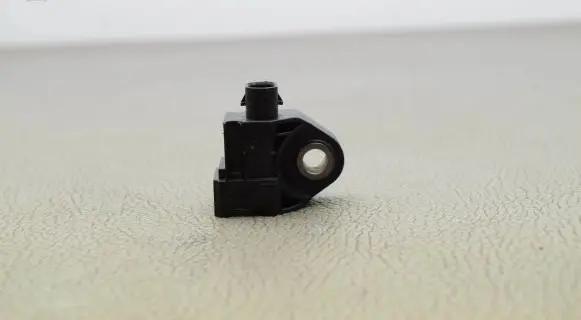 Mercedes-Benz GLC X253 C253 Airbag deployment crash/impact sensor A2139051300