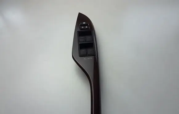 Toyota Sienna XL30 III Electric window control switch 7424008010