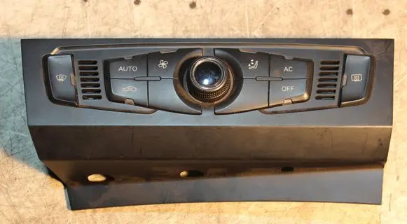 Audi A5 8T 8F Climate control unit 8T2820043AD