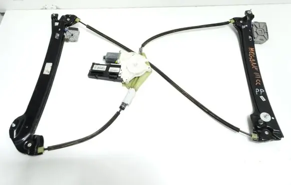 Renault Megane III Front door window regulator with motor 807303823R 916822200 915923200