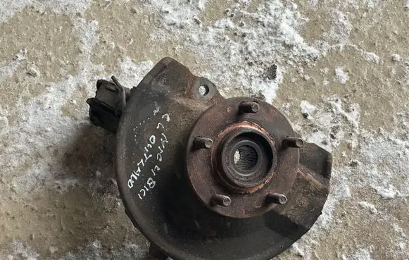 Mitsubishi Outlander Front wheel hub