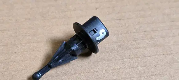 Suzuki Ignis Intake air temperature sensor 1365052G00